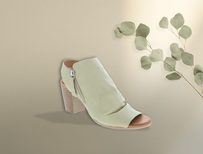 <h2>Step out in stylish comfort with the Norah </h2>